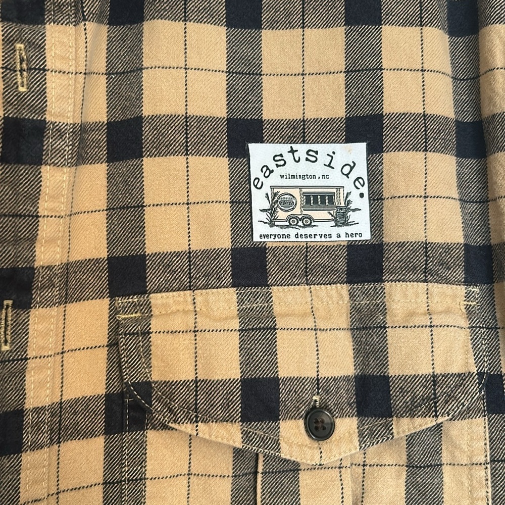 Filson Flannel Plaid Button Down Men’s Shirt size Large - Picture 5 of 12